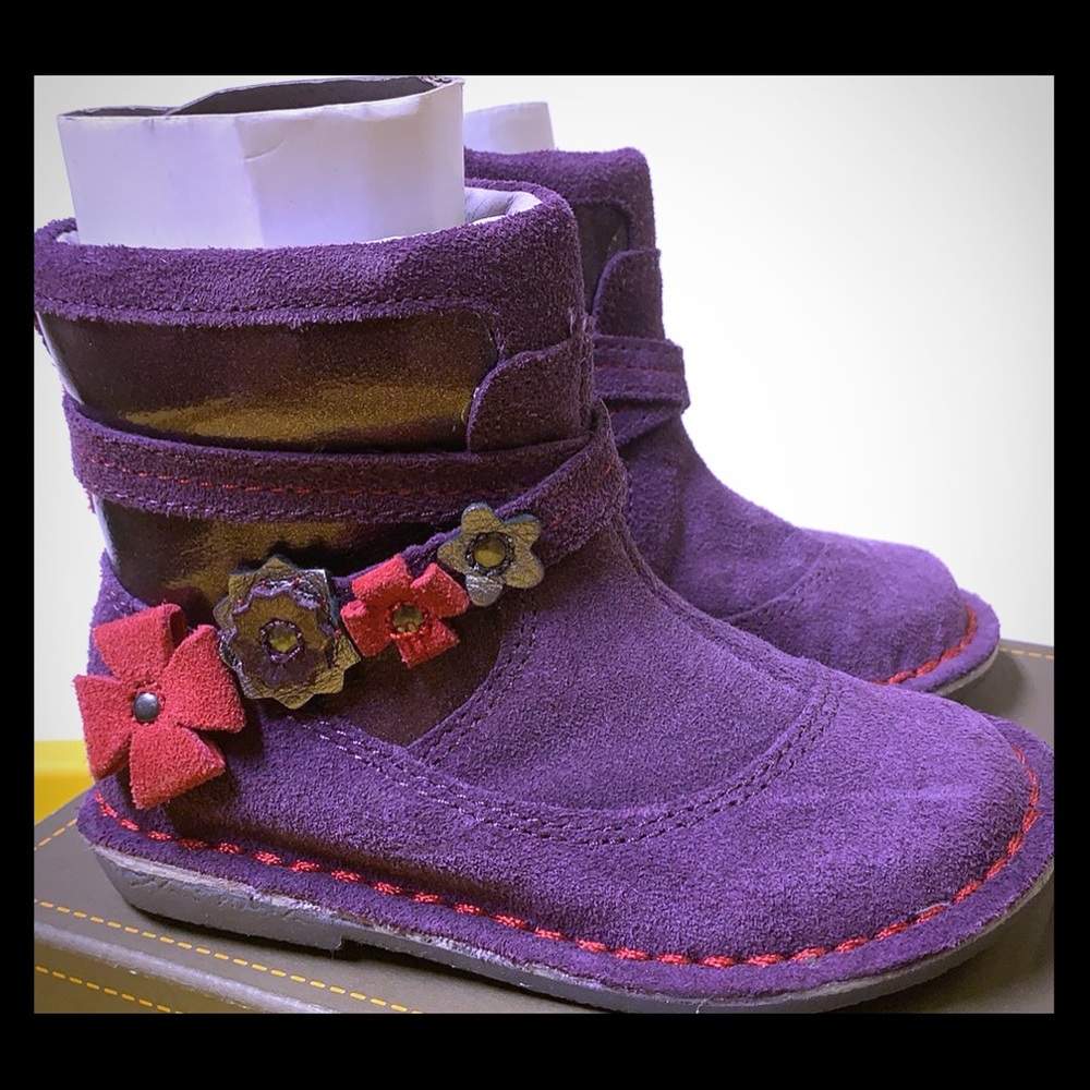 Stride rite Medallion MC Roslin purple suede boots